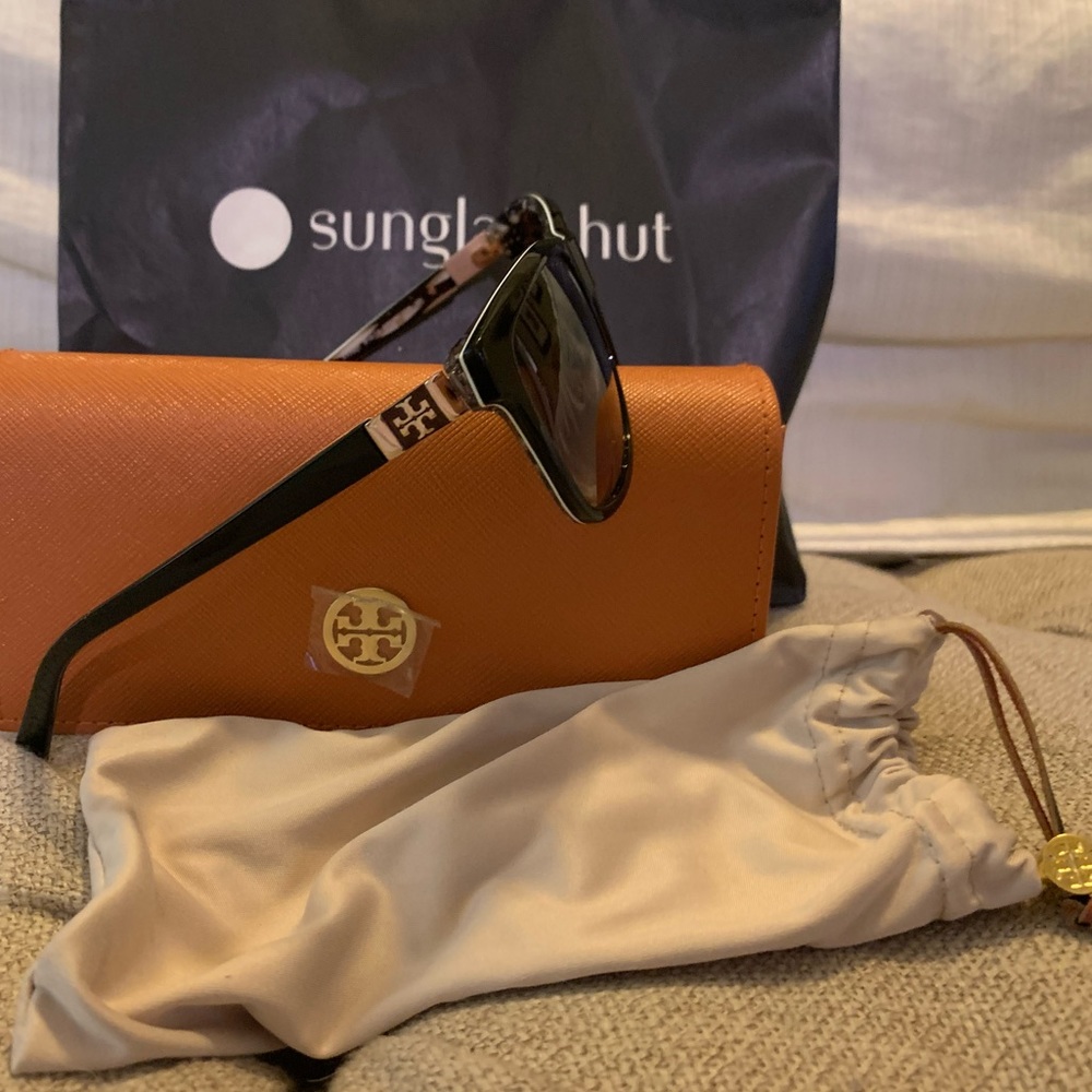 Tory Burch sunglasses NEW
